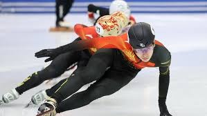 媒体人：若未得到詹姆斯授权就称他为作者是不妥的