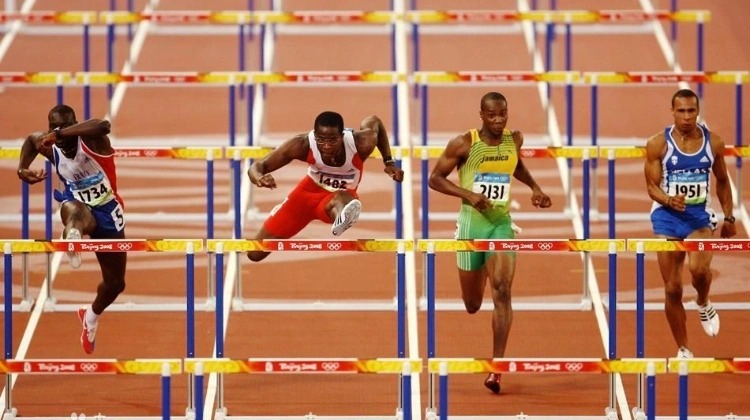 综合体育赛事成绩汇总 历史与实时数据对照